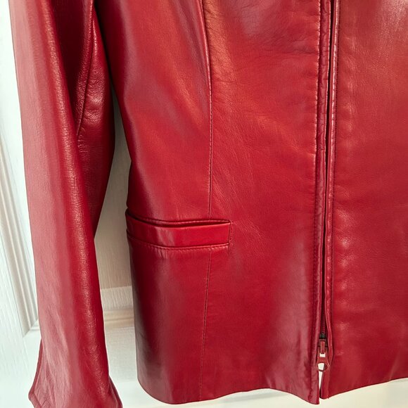 Danier Red Leather Blazer – Made in Canada (Size P / XS-S) - Picture 3 of 5